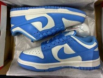 Nike Dunk Low UNC