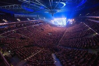 PRAHA: Billie Eilish, Pitbull, Robie Williams
