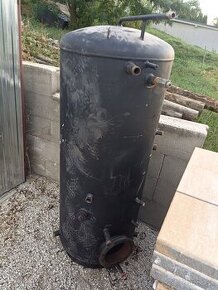 Predám akumulačnu nádrž 800L