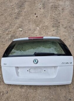Predám piate dvere na Škoda Octavia II 2 COMBI