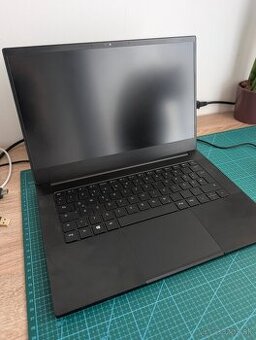 Herny Notebook Razer Blade 14