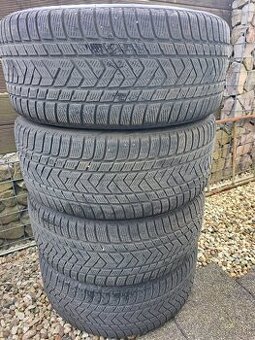285/45 R20 zimne
