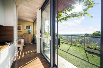 NA PREDAJ dom s panoramatickým výhľadom, Hlohovec