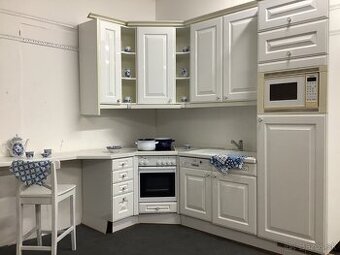 Menšia rustikálna kuchyňa TAMARA