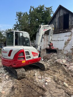 Takeuchi TB370 - BEZ DPH