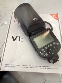 Predám Externý blesk Godox V1 – TOP stav