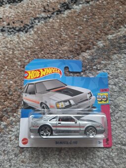 Hot wheels mix autíčok 1.