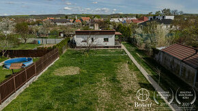 BOSEN | Na predaj rodinný dom s veľkým pozemkom Šúrovce