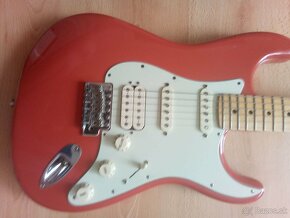 Fender American Special Stratocaster HSS MN Fiesta Red