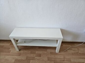 Stolík pod TV