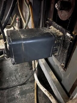 Krokovy motor z CNC frézy