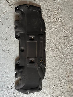 ODHLUČNENIE KAPOTY/ROHOŽ MOTORA RENAULT MEGANE IV 16-24R