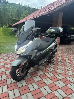 Honda Forza 125