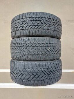 Zimné pneumatiky 235/45 R18 DOT4322