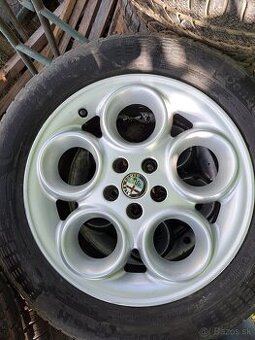 Predam elektrony na Alfa Romeo 16"