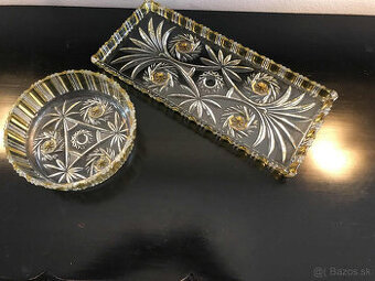 sklenená miska a misa