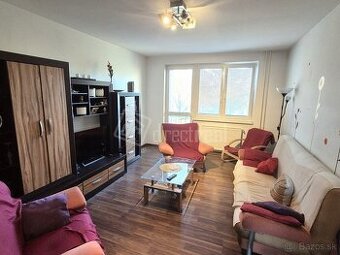 Priestranný 3-izbový byt s garážou v bytovom dome, Ma…