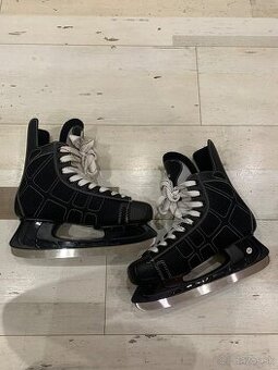 Hokejové korčule Oxelo