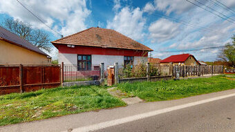 RODINNÝ DOM SO ZÁHRADOU V OBCI ČATA - 3D PREHLIADKA