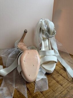 Predam spolocenske topanky zn. Penrose - 1