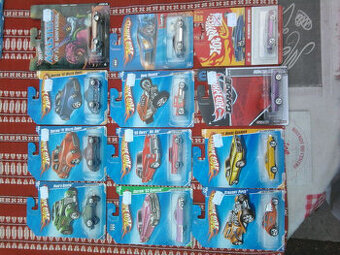 Staré nevybalené "HOT WHELLS" autáčka (edície 2005...)