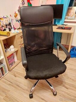 Kancelárska stolička