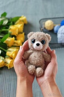 Háčkovaná hračka medvedík