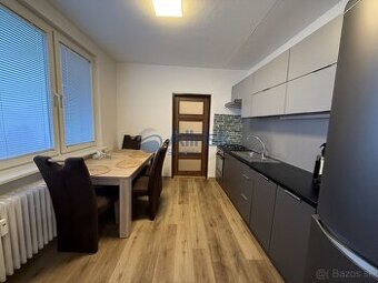 Prenájom 3-izbového bytu s balkónom a komorou na sídlisku Vá