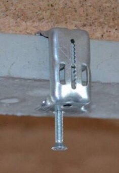 Kúpim závesy na strop Rectolight od značky Rector