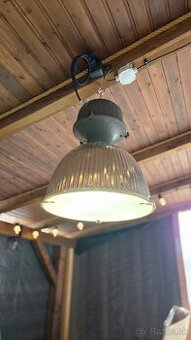 Priemyselné svietidlá – nefunkčné, na prerábku