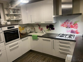 Kompaktný rodinný dom v Džungli