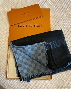 Louis Vuitton shawl