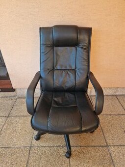Kancelárska stolička kožená