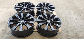 Hyundai i30 i40 Kia mazda honda 5x114,3 r18