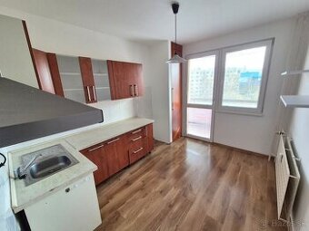 3-izbový byt s loggiou / 70 m2 / - Žilina ( Solinky )