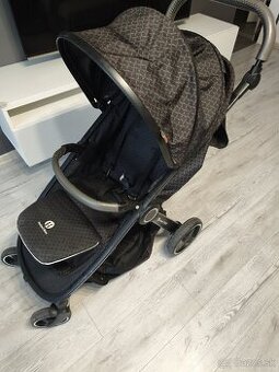 Športový kočík Petit & Mars Street