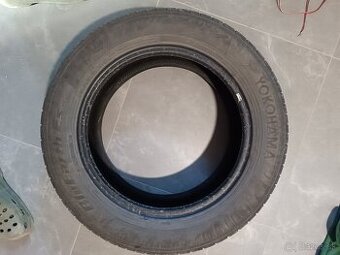 Yokohama bluearth 205/60 r 16