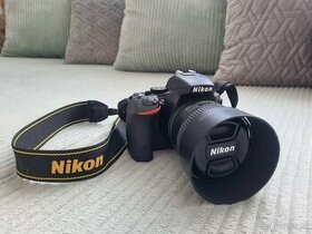 Nikon D5500 plus dva objektívy