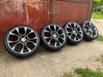 ☀️Škoda Xtreme 5x112 r19 letná sada