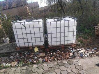 predám 1000litrove