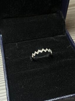 Elegantný prsteň z bieleho zlata s diamantmi 14 kt, 0.33 ct