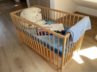 Postielka + matrac + Baby monitor