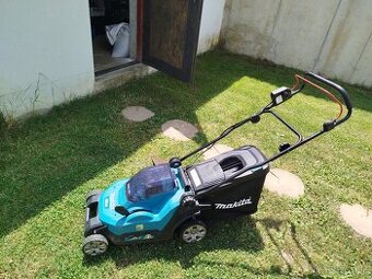 Aku kosačka Makita