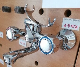 Kohútiková vaňová batéria