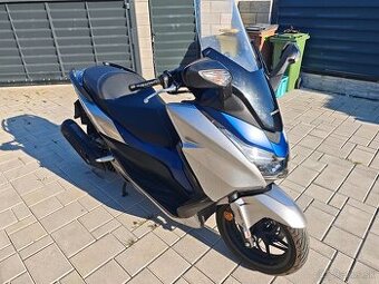 Honda Forza 125