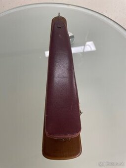 starožitna kefa na oblečenie