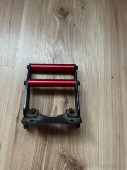 Držiak na nohu a sedadlo