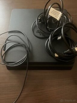 Play station 4 slim