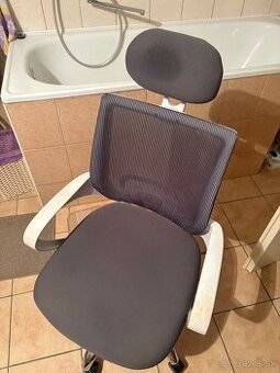 Kancelárska stolička