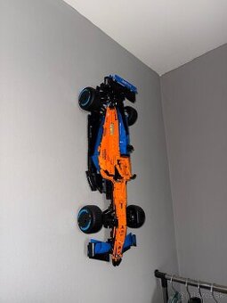 Lego F1 McLaren Formula 1 team - 1